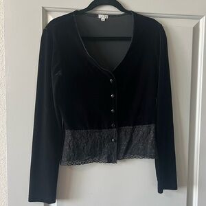 Vintage Velvet and Lace Button Down Long Sleeve Top in Size Medium
